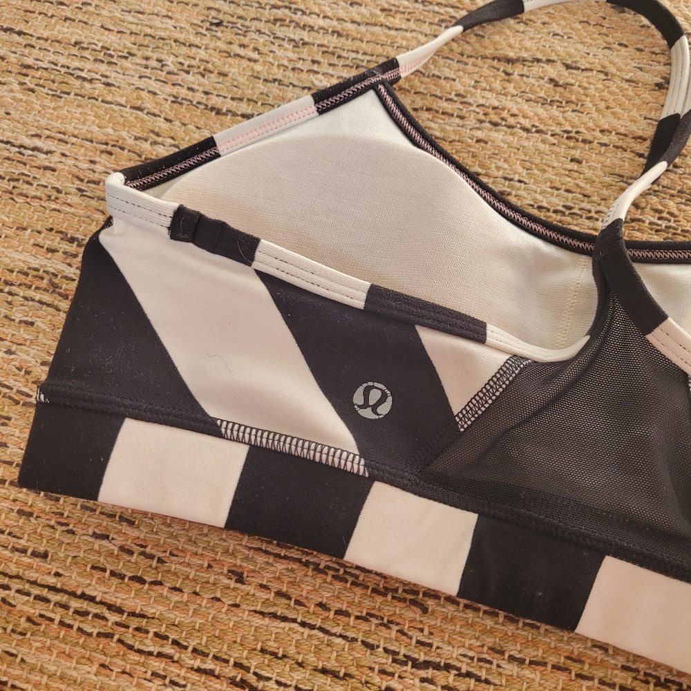 Lululemon Power Y Bra 8 - Picture 2 of 5
